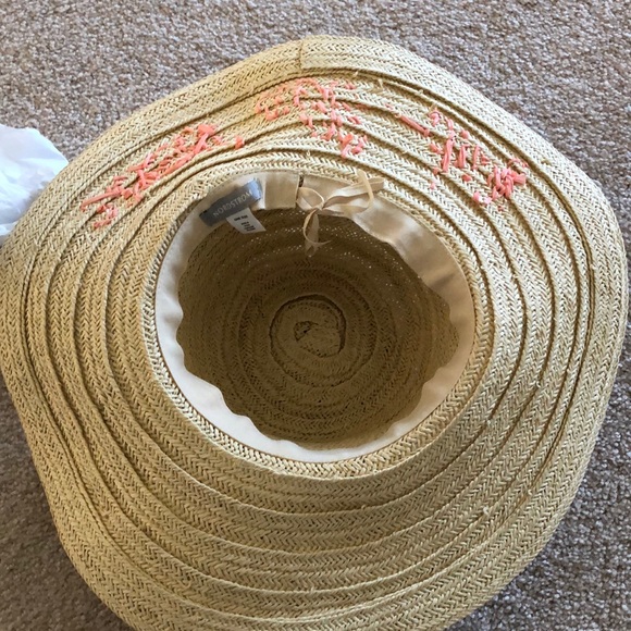 Straw hat - Picture 3 of 4